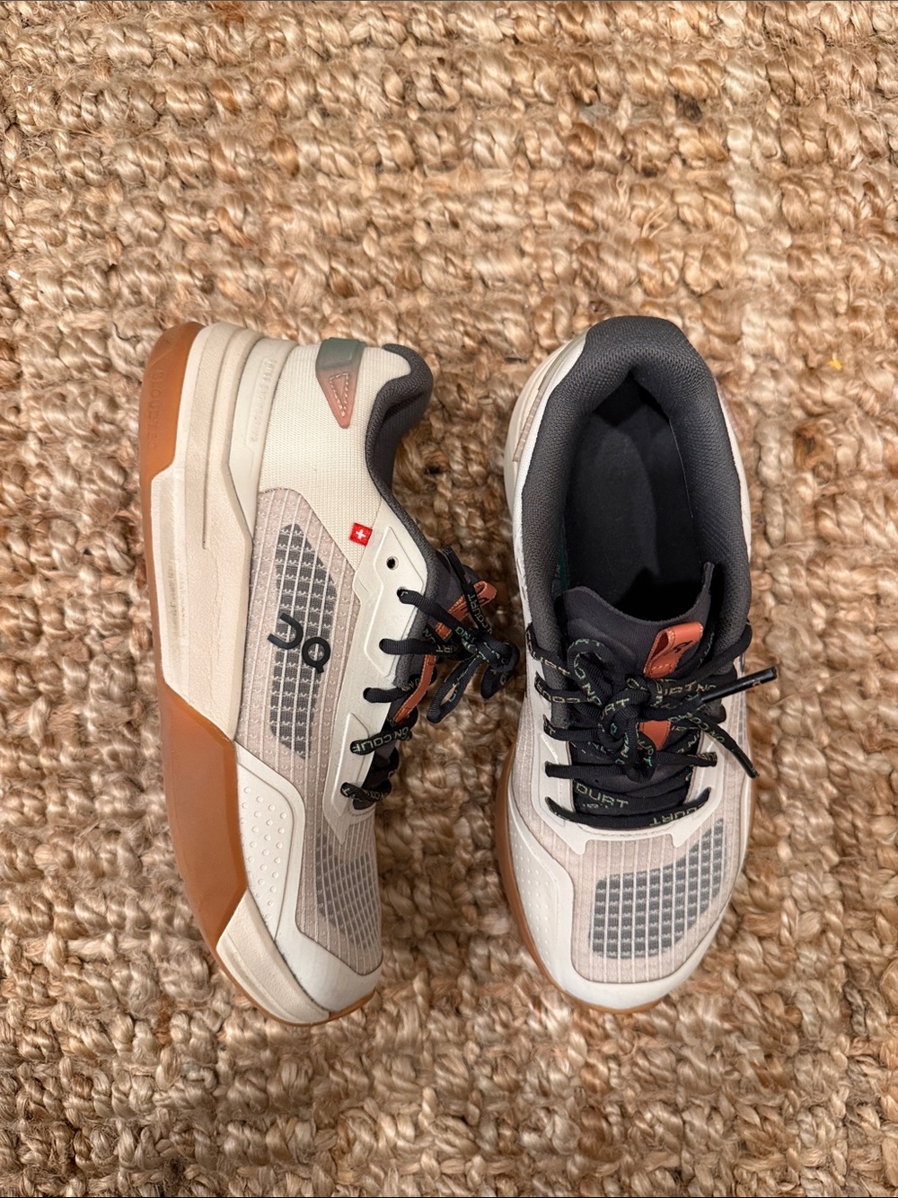 On The Roger Adv 5 - Women’s Size 5.5